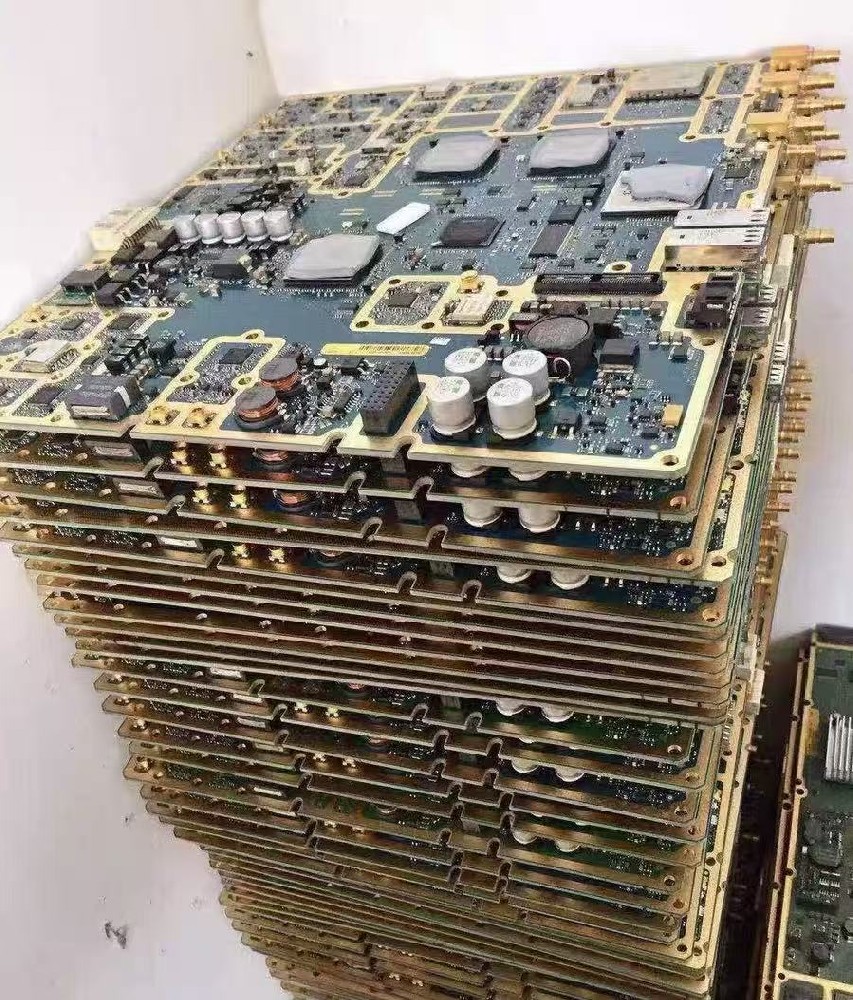 庫(kù)存批量線(xiàn)路板回收