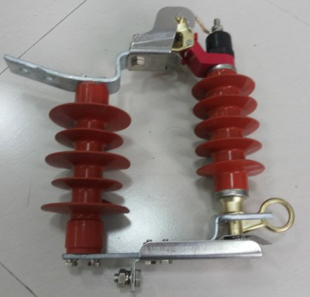 戶外高壓線路保護設(shè)備